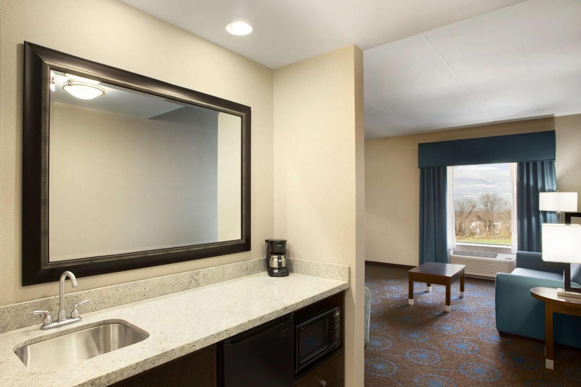 Hampton Inn & Suites Aberdeen/Apg South Edgewood Exterior photo